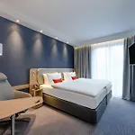 酒店 Express By Ihg 3*
