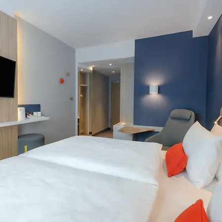 Express By Ihg فندق