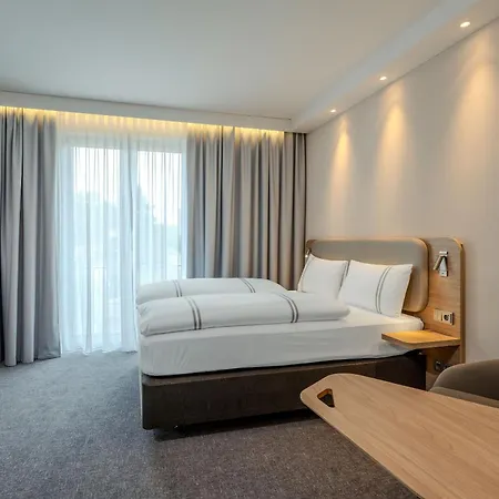 Premier Hotel