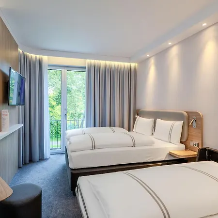 Premier Hotel