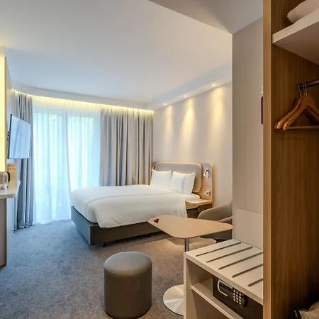 Premier Hotel