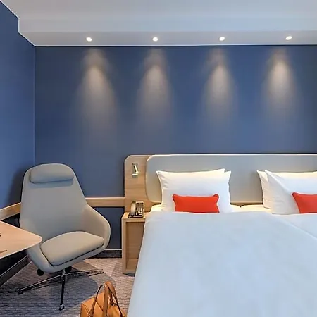Premier Hotel 3*