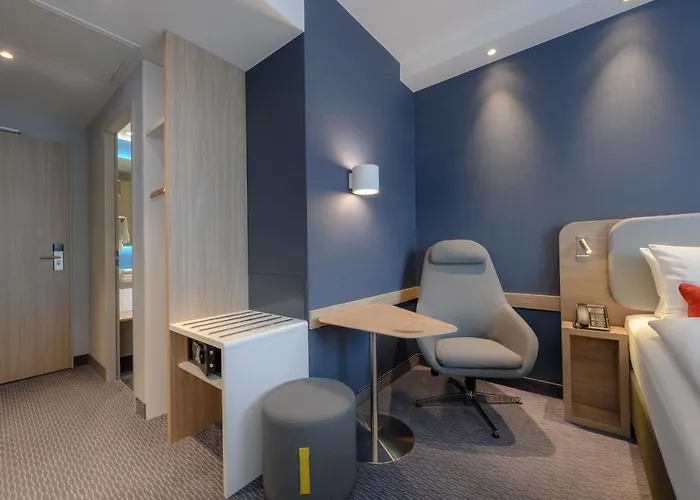 Express By Ihg 酒店 3*