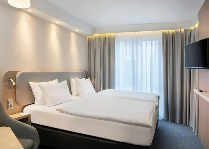 Express By Ihg מלון