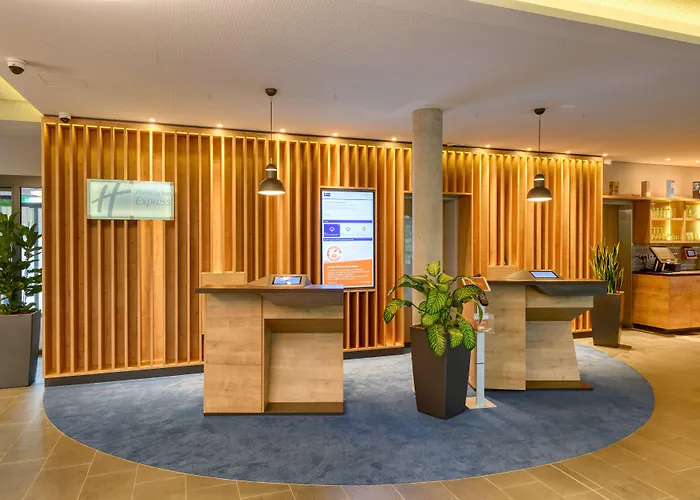 Express By Ihg 3*