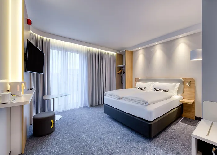 מלון Express By Ihg